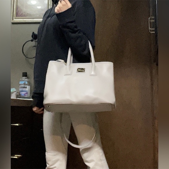 Blumarine tote - bag! Paid 2800$ it’s absolutely stunning super soft leather - Picture 14 of 15